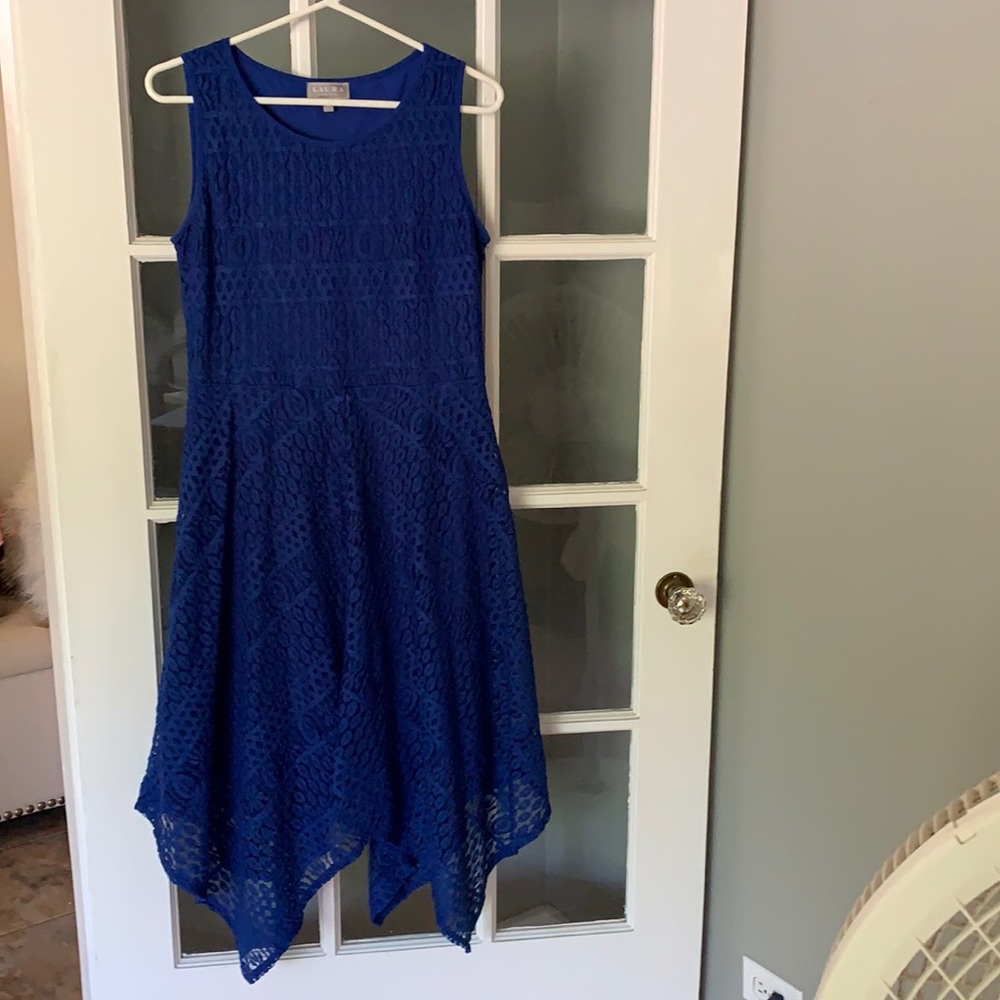 LAURA- blue dress